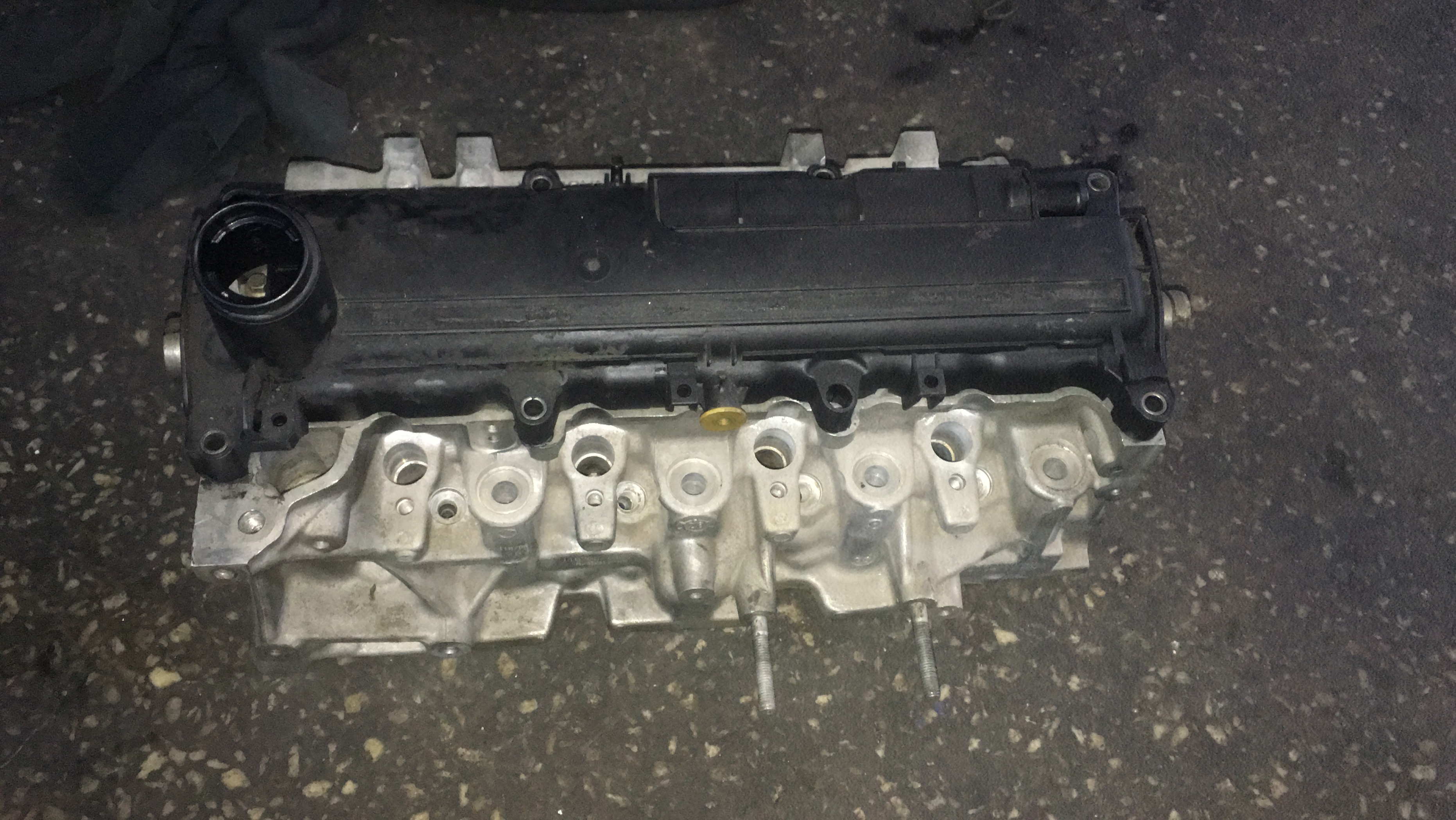 1.5 dizel silindir kapağı renault 1.5 dizel silindir kapağı