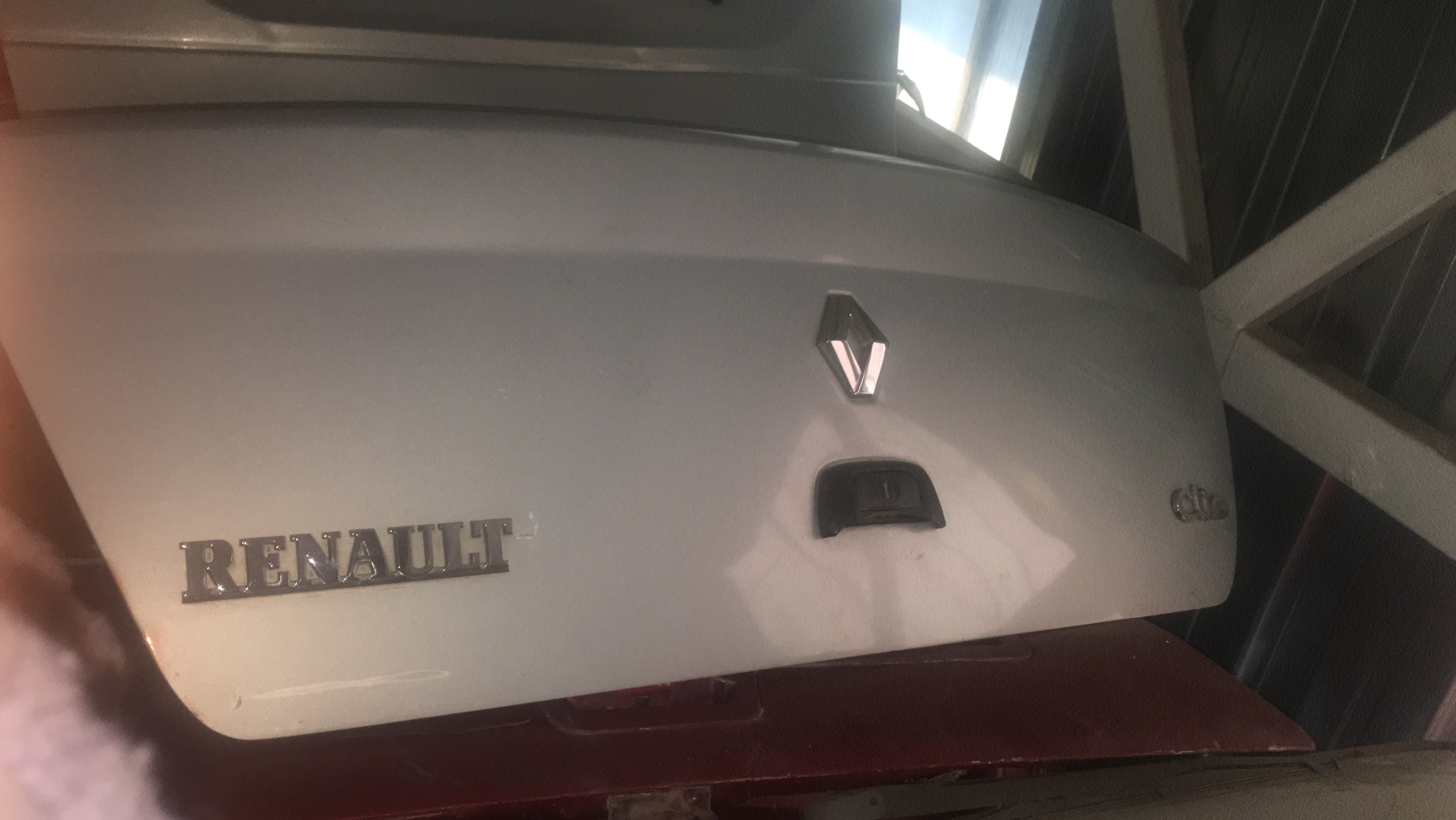 Renault clio 2 çıkma bagaj kapağı Renault clio 2 çıkma bagaj kapağı