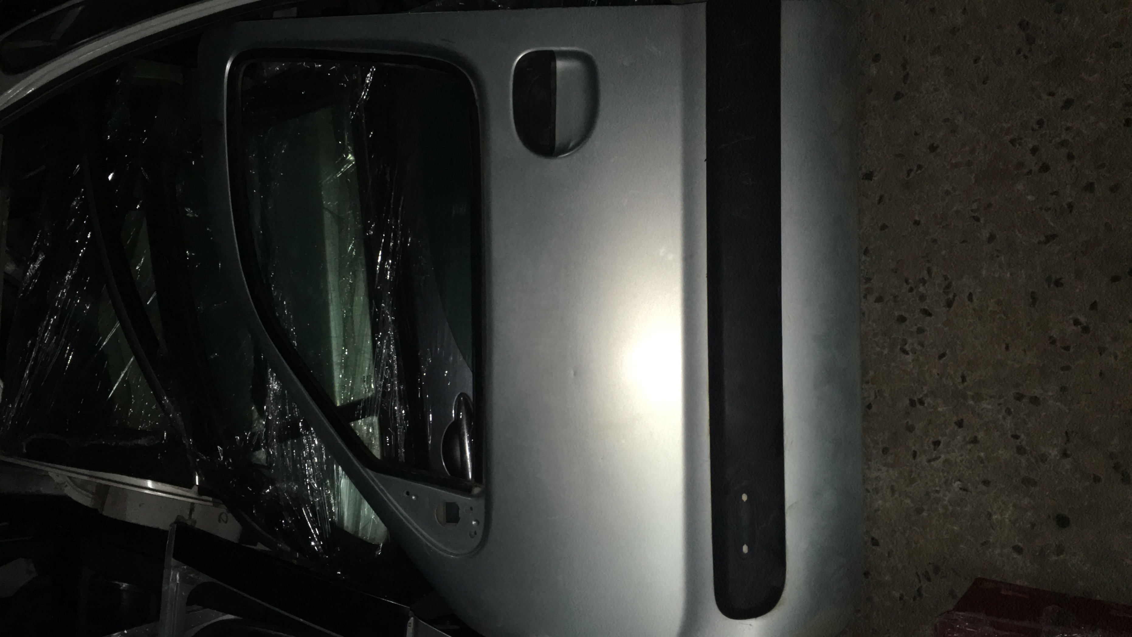 Renault kangoo sol ön kapı Renault kangoo sol ön kapı