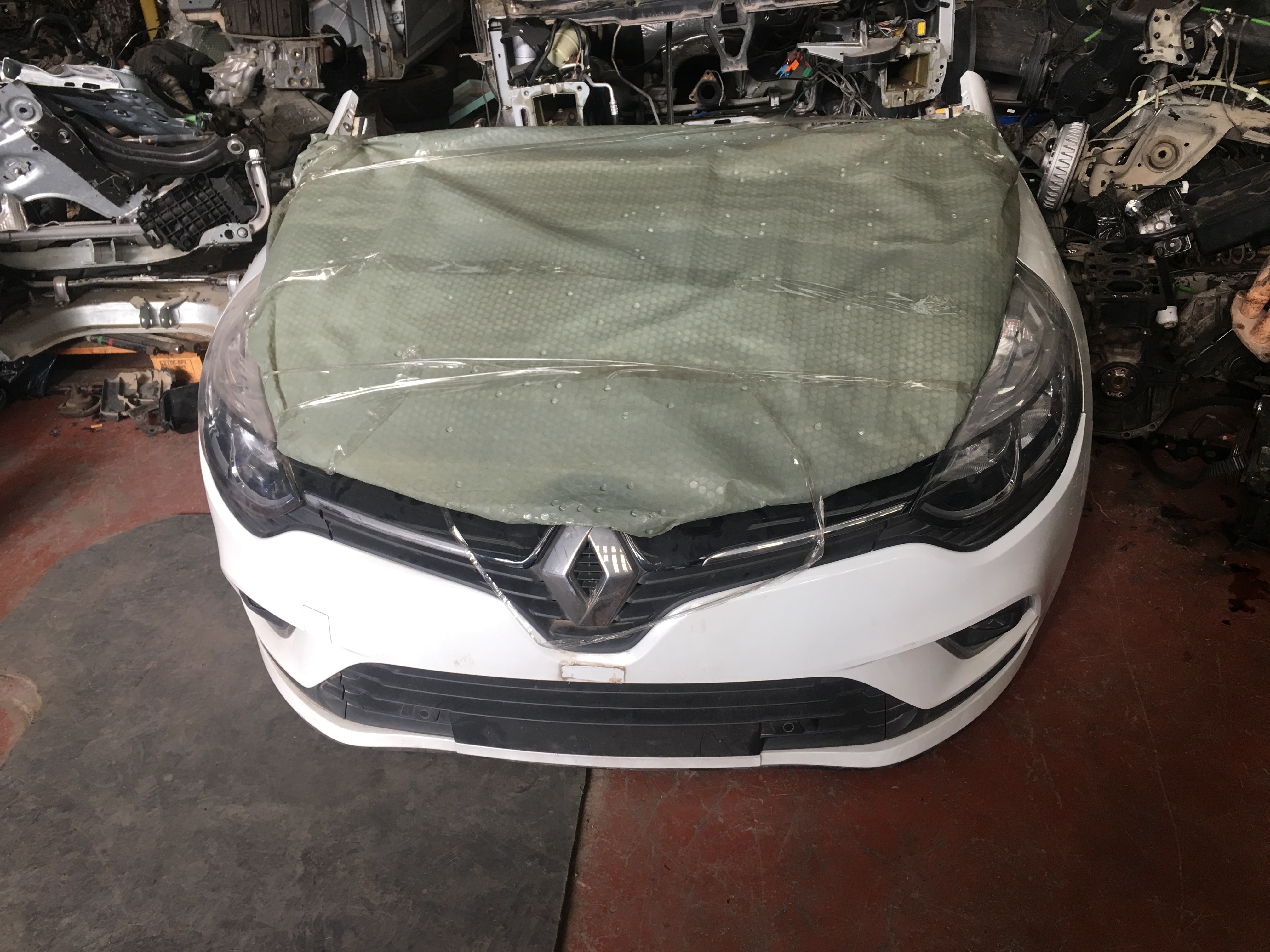 Renault clio 4 çıkma hatasız komple ön Renault clio 4 çıkma hatasız komple ön