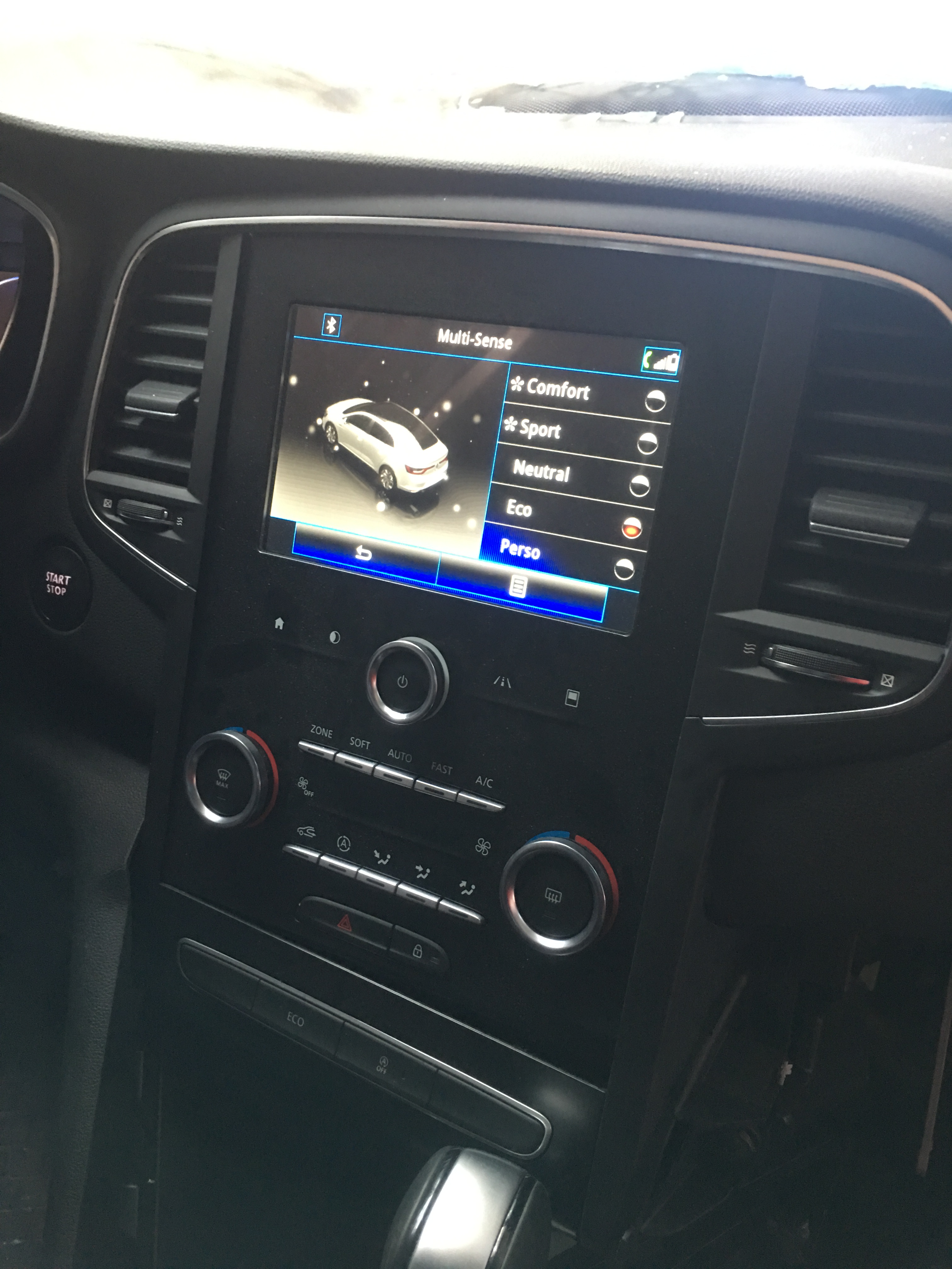 Renault megane 4 icon çıkma double teyp ekranı Renault megane 4 icon çıkma double teyp ekranı