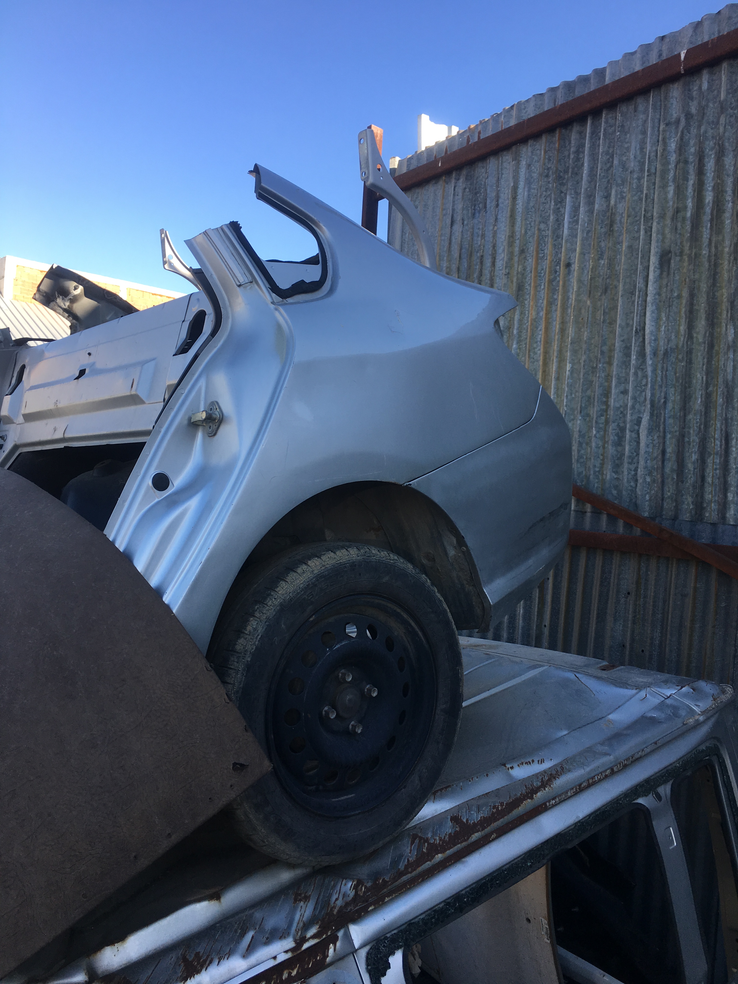 Renault symbol çıkma komple arka Renault symbol çıkma komple arka