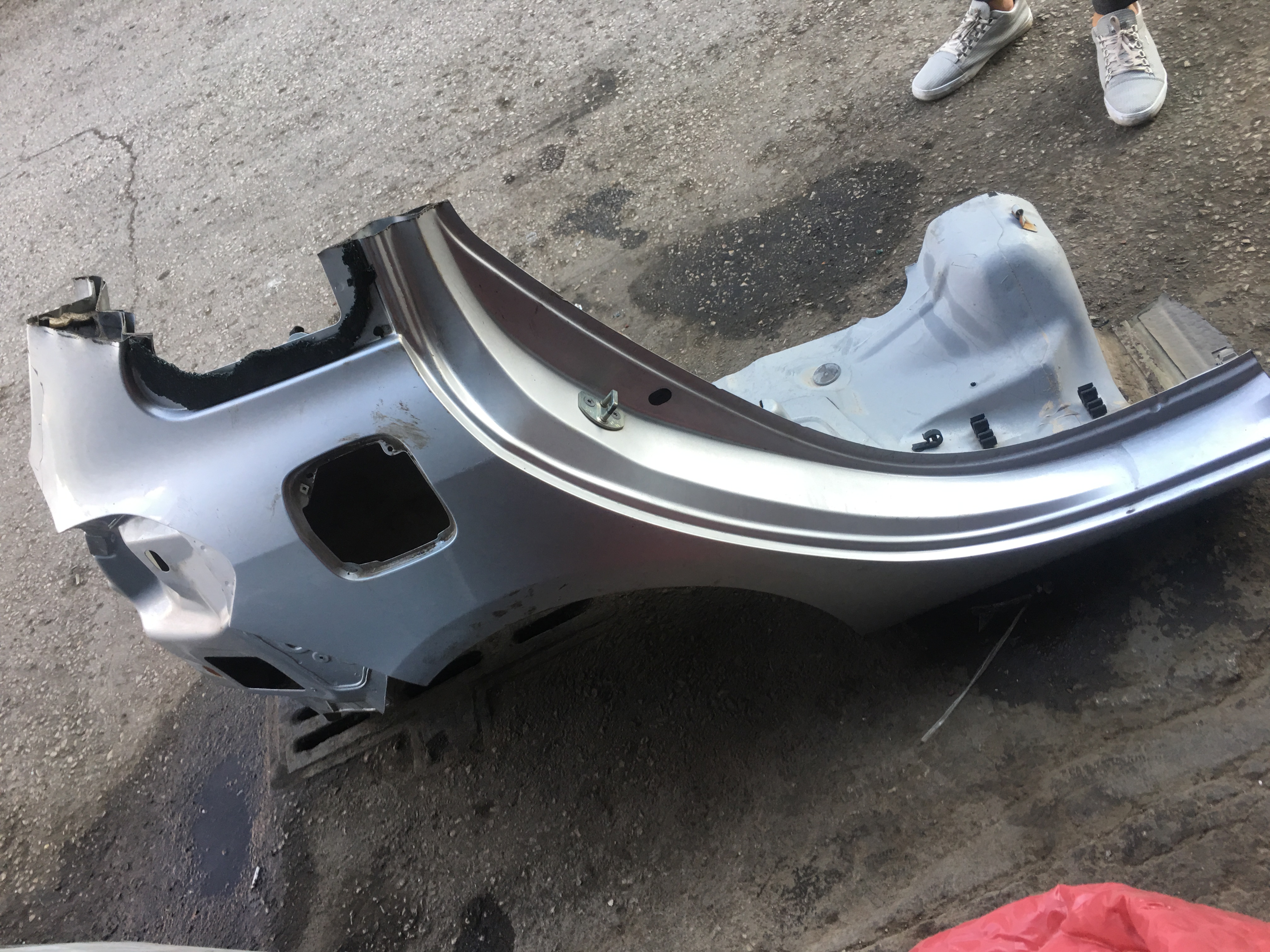 Renault clio 3 çıkma arka çamurluk Renault clio 3 çıkma arka çamurluk