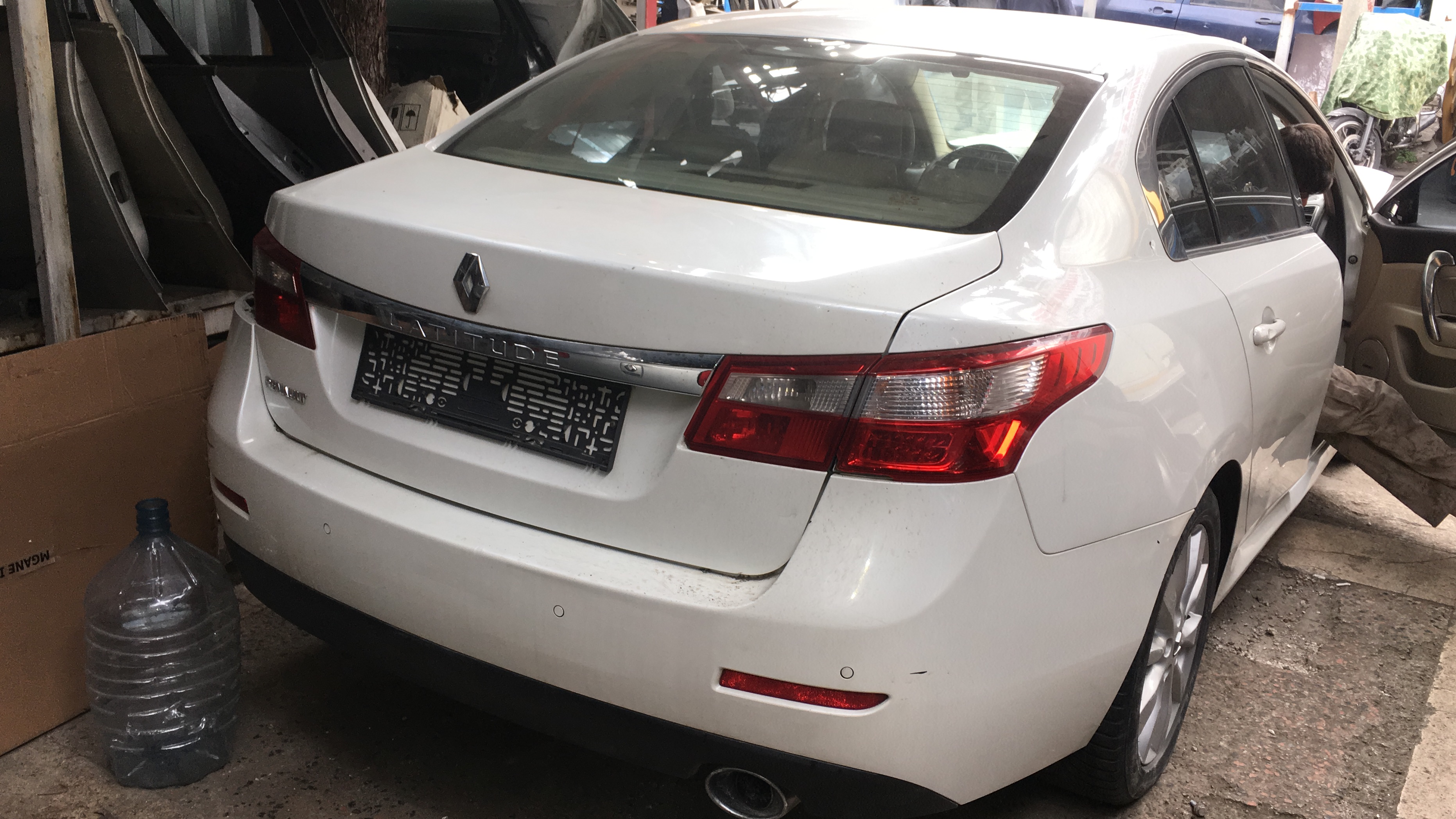 Renault latitude çıkma parça olarak satılık Renault latitude çıkma parça olarak satılık