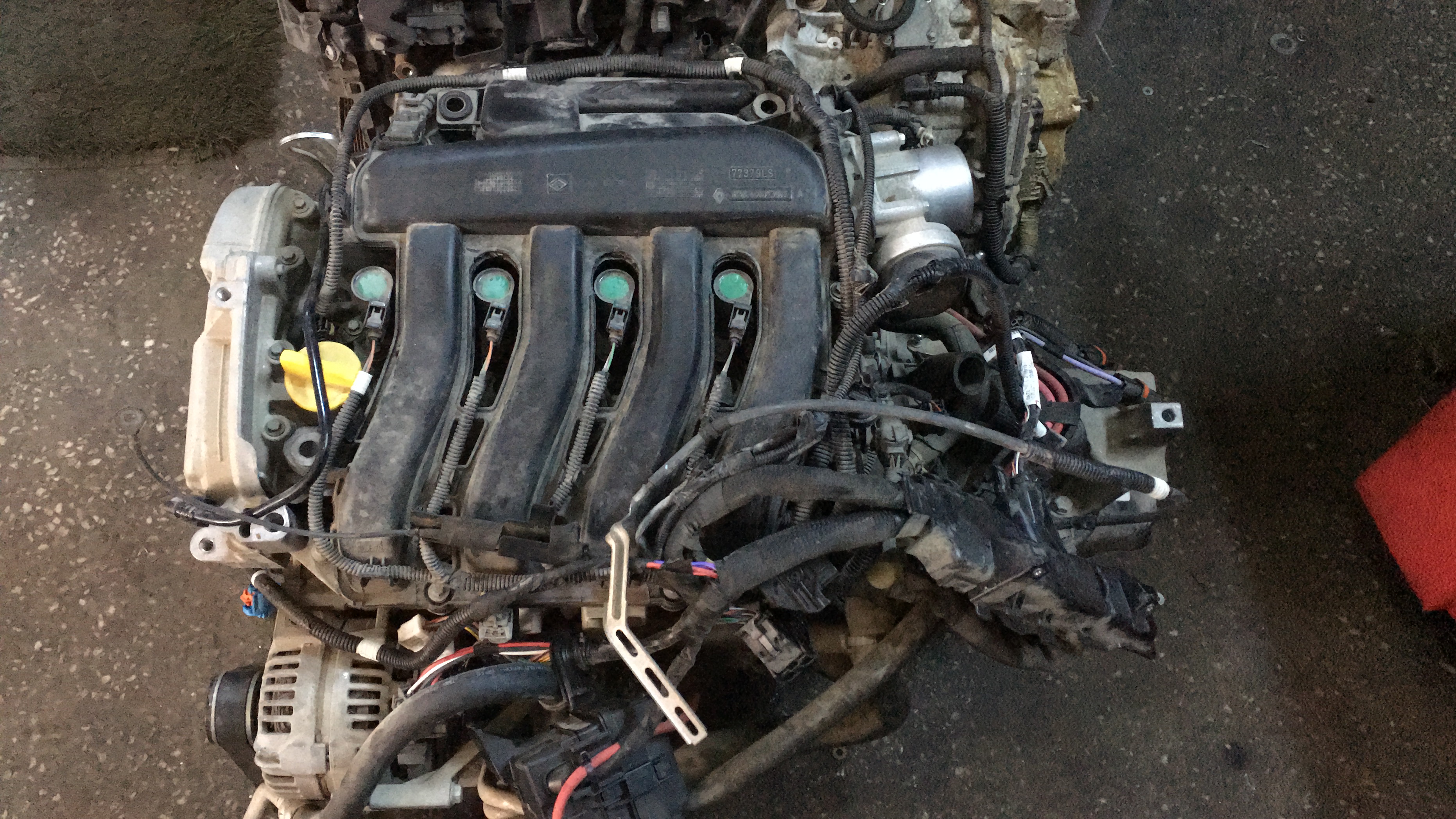 Renault megane 3 1.6 benzinli komple motor Renault megane 3 1.6 benzinli komple motor
