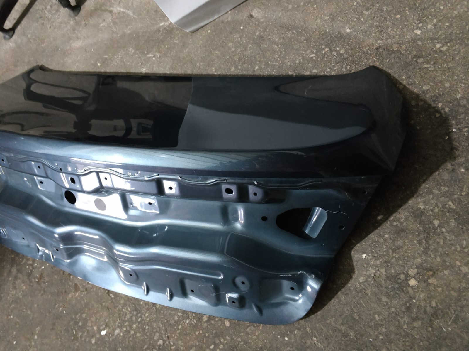 Renault megane 4 çıkma bagaj kapağı Renault megane 4 çıkma bagaj kapağı