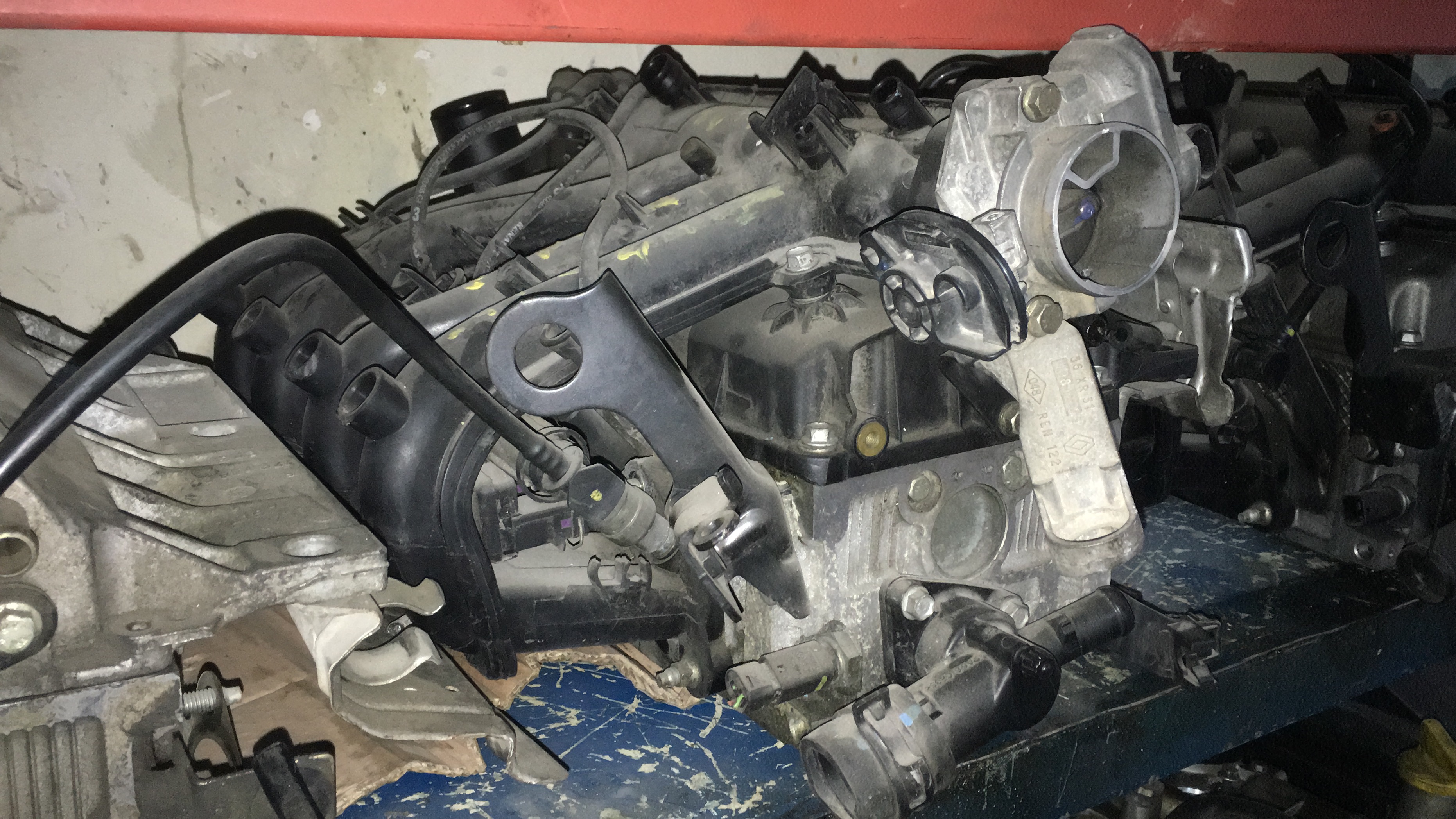 Renault twingo 1.2 benzinli komple çıkma kapak Renault twingo 1.2 benzinli komple çıkma kapak