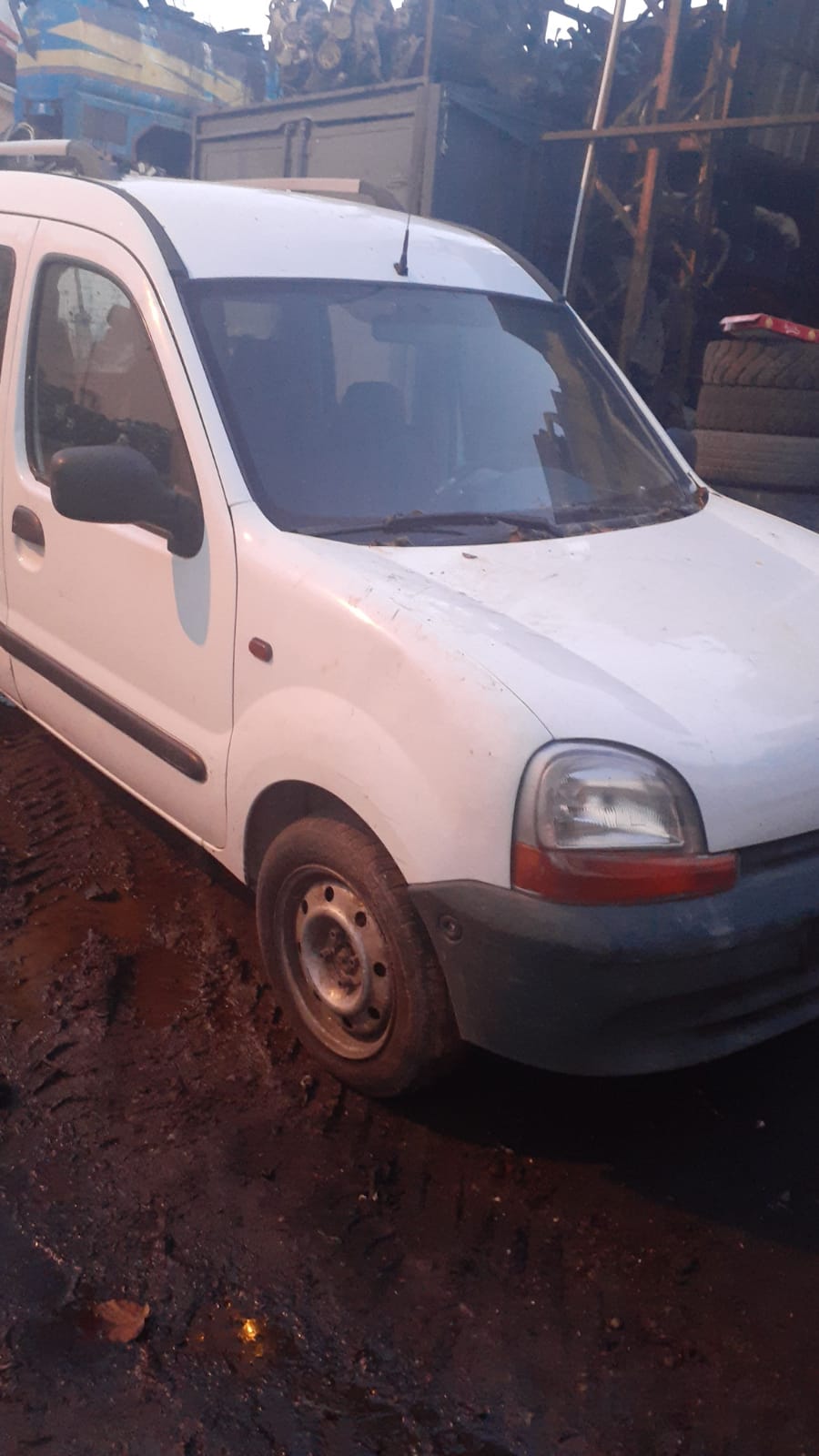 Renault kangoo çıkma sökme parça Renault kangoo çıkma sökme parça
