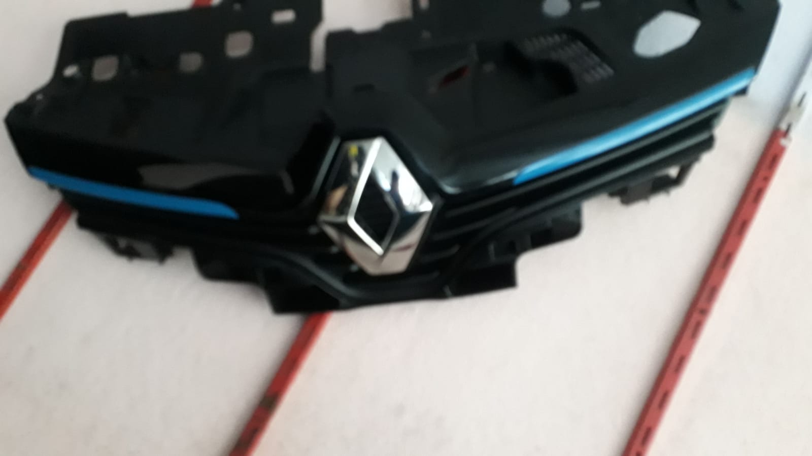 Renault clio 4 çıkma sökme ön panjur Renault clio 4 çıkma sökme ön panjur