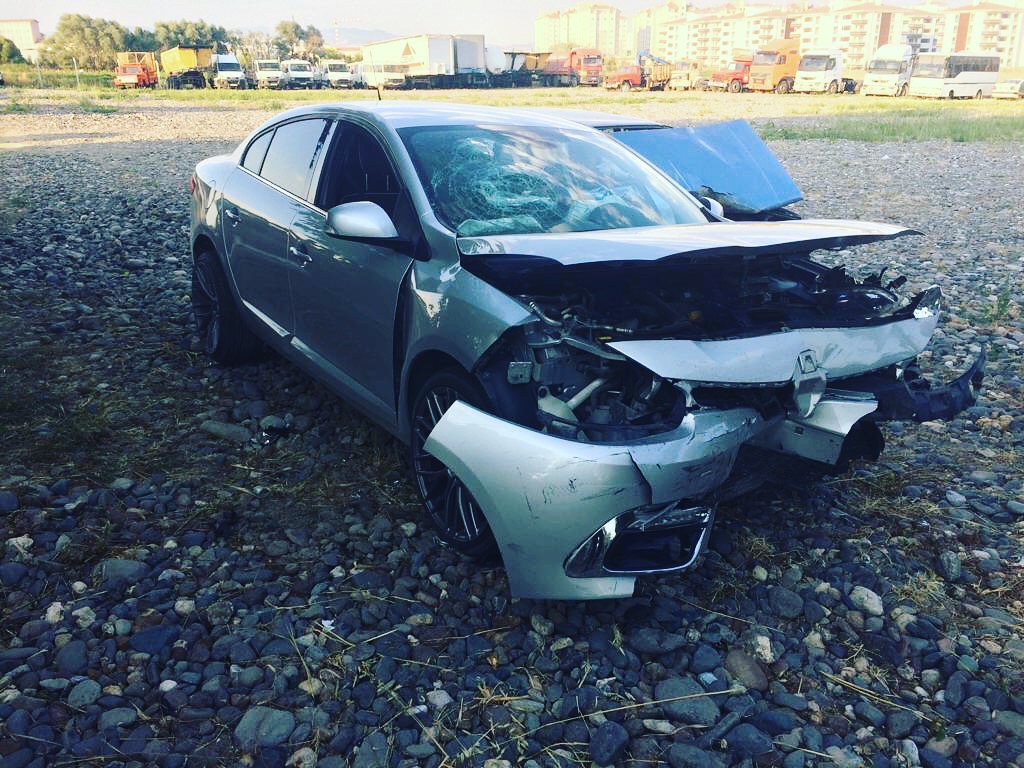 Renault fluence çıkma sökme parça Renault fluence çıkma sökme parça