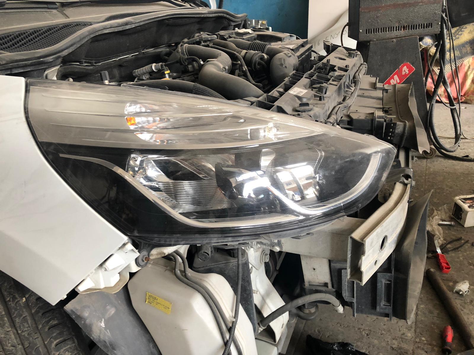 Renault clio 4 çıkma sökme sağ far Renault clio 4 çıkma sökme sağ far