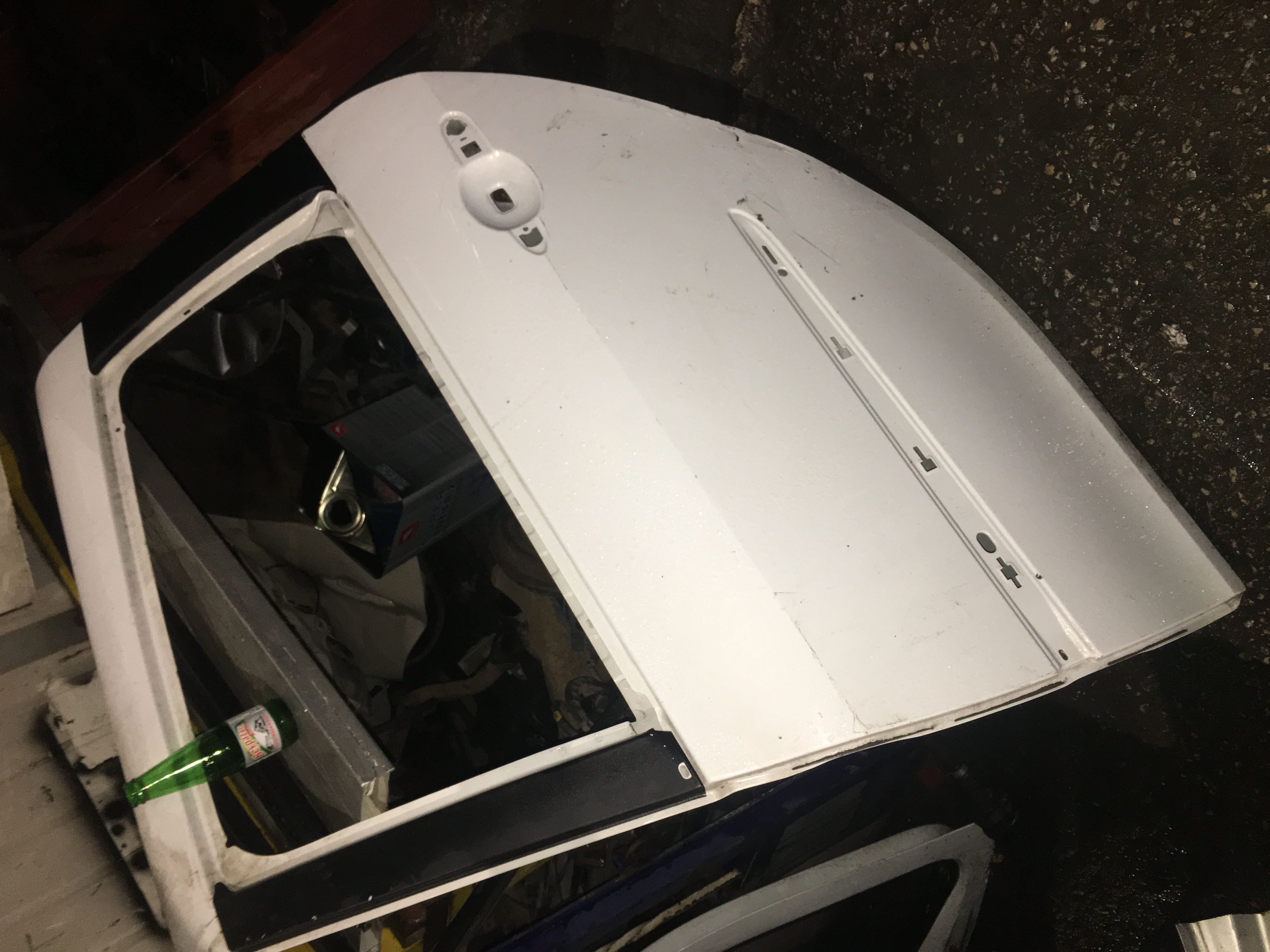 Renault clio 3 çıkma sökme sol arka kapı Renault clio 3 çıkma sökme sol arka kapı