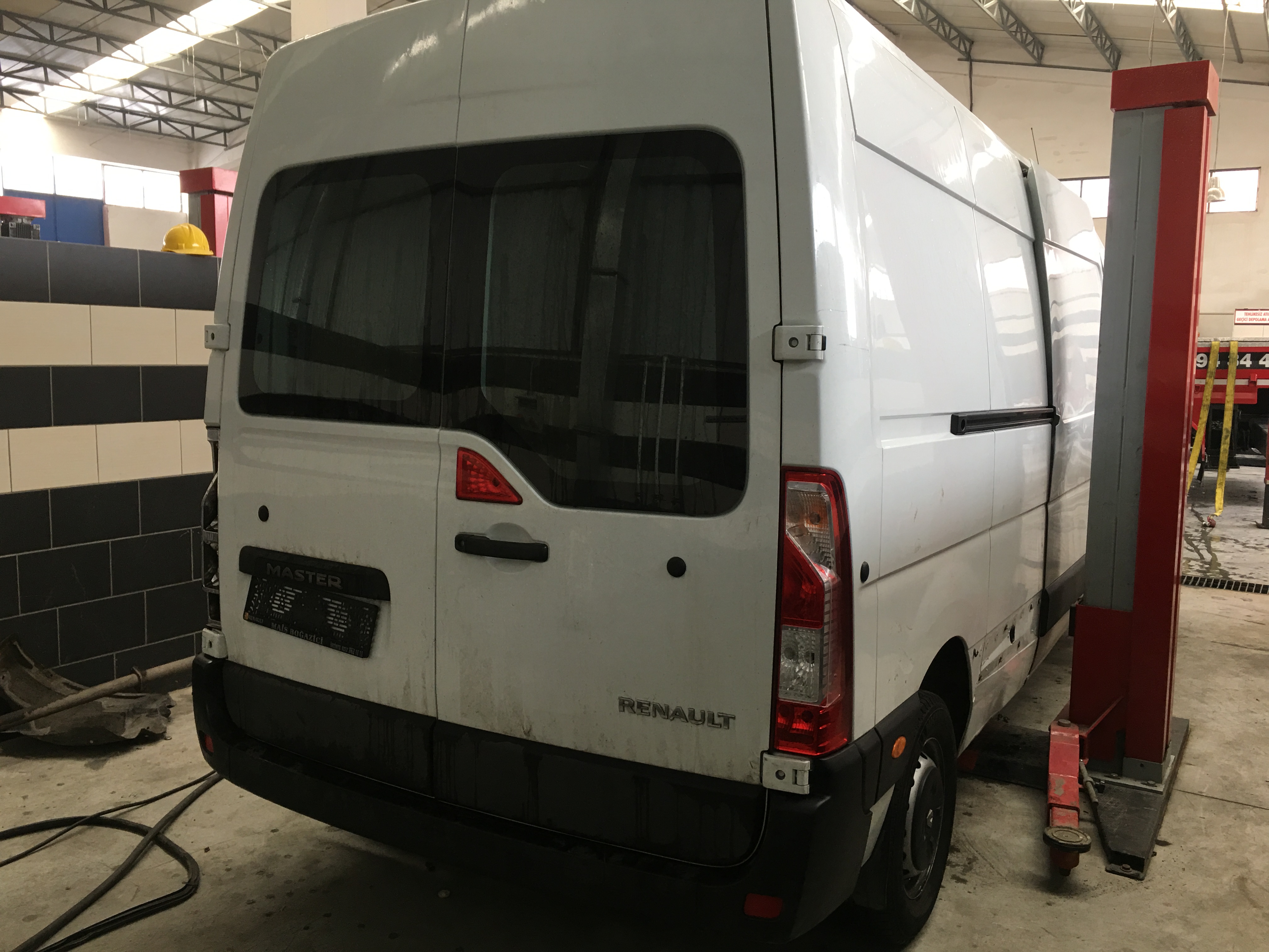 Renault master çıkma sökme bagaj kapağı Renault master çıkma sökme bagaj kapağı