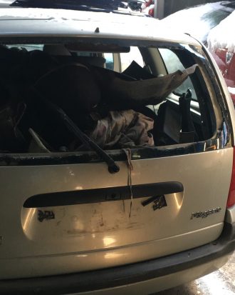 Renault megane 1 çıkma sökme bagaj kapağı