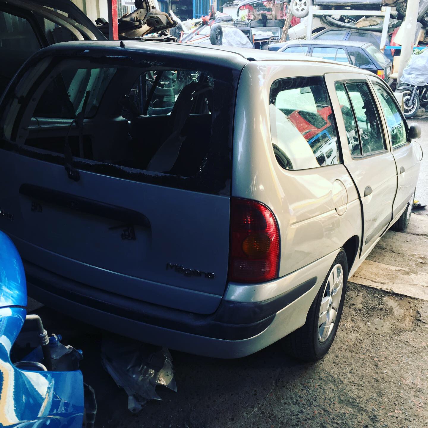 Renault megane 1 çıkma parça Renault megane 1 çıkma parça