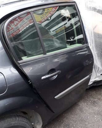 Renault megane 2 çıkma sökme sağ arka kapı