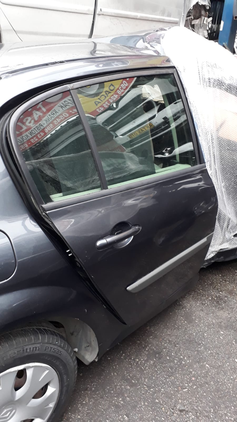 Renault megane 2 çıkma sökme sağ arka kapı Renault megane 2 çıkma sökme sağ arka kapı