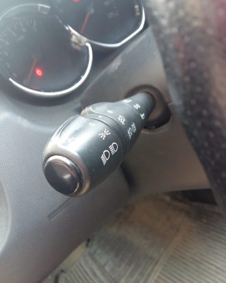 Dacıa sandero çıkma sökme far kolu
