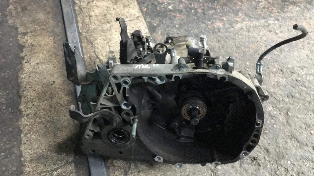 Renault megane 2 çıkma sökme orjinal komple şanzıman Renault megane 2 çıkma sökme orjinal komple şanzıman