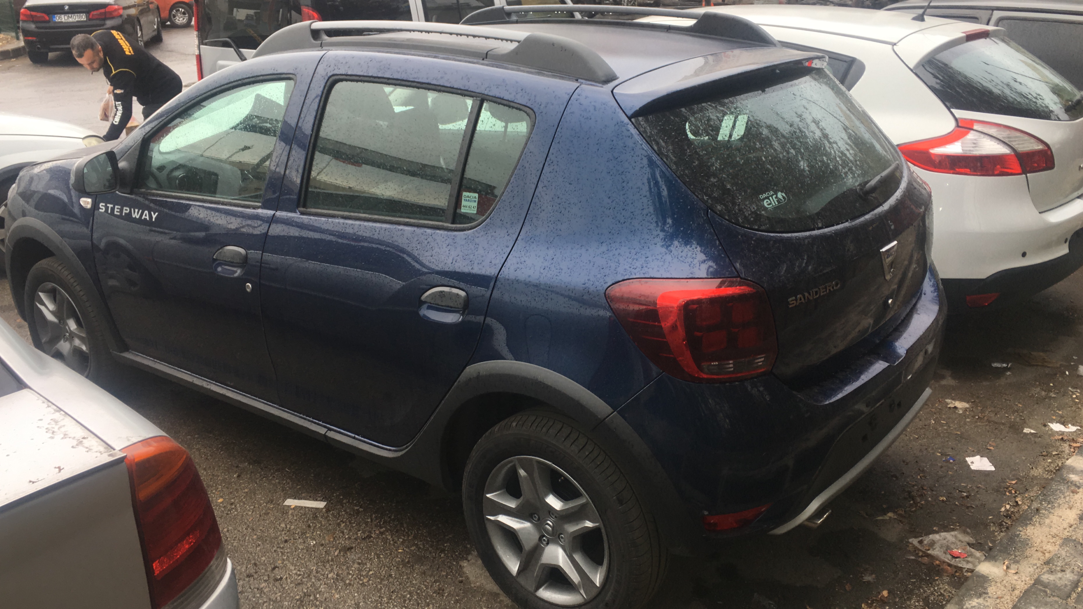 Dacıa sandero çıkma parça Dacıa sandero çıkma parça