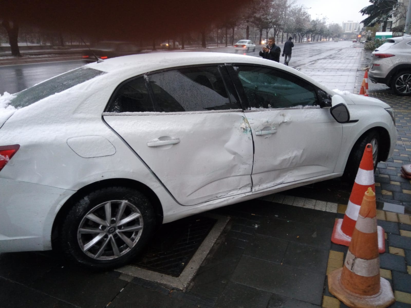 Megane 4 çıkma parça Megane 4 çıkma parça