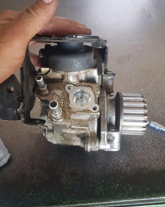 Renault clio 4 captur symbol çıkma mazot pompası