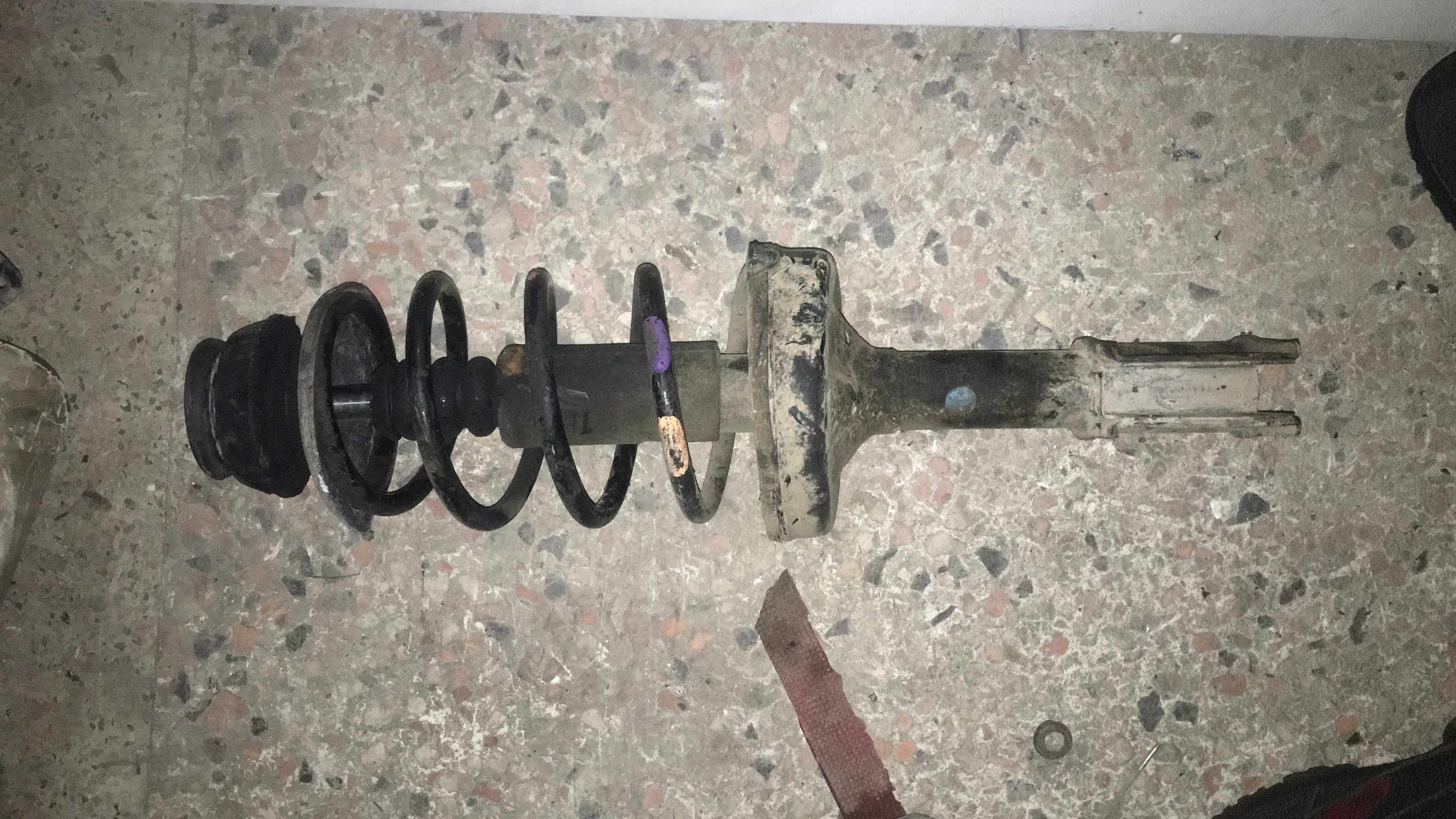 Renault kangoo çıkma orjinal amortisör takımı Renault kangoo çıkma orjinal amortisör takımı