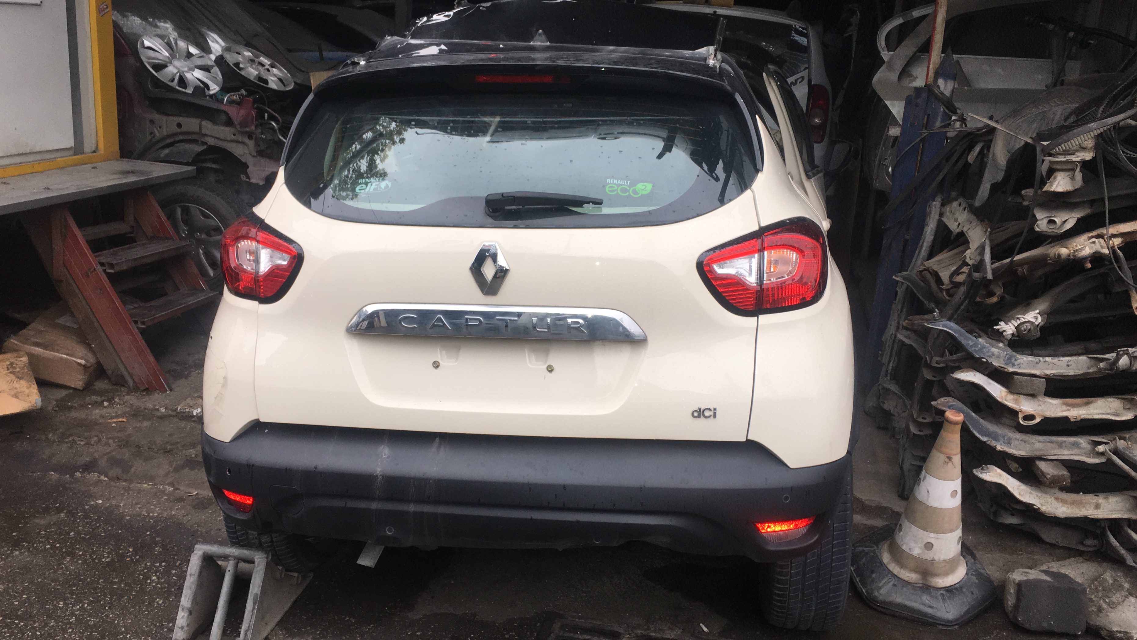 Renault captur komple dolu kesme arka Renault captur komple dolu kesme arka