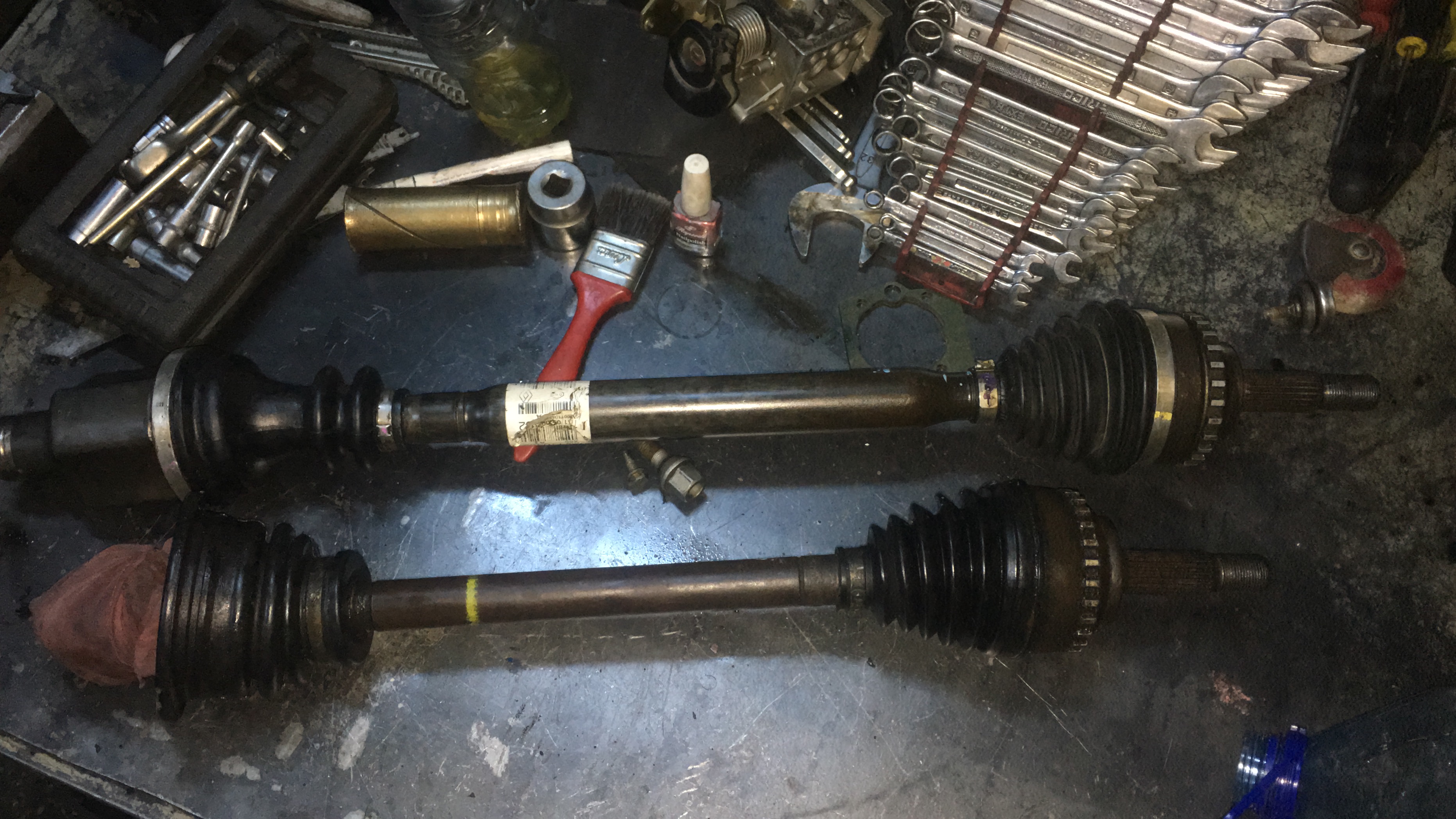 Renault megane 1 çıkma orjinal sağ sol aks Renault megane 1 çıkma orjinal sağ sol aks