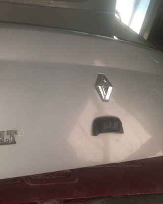 Renault clio symbol çıkma hatasız gri renk bagaj kapağı