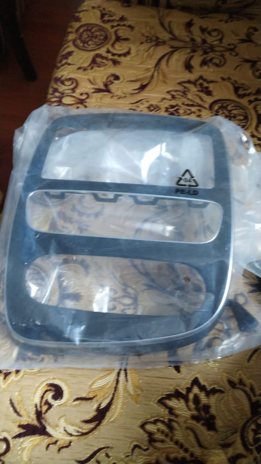 Renault clio 4 orjinal teyp çercevesi Renault clio 4 orjinal teyp çercevesi