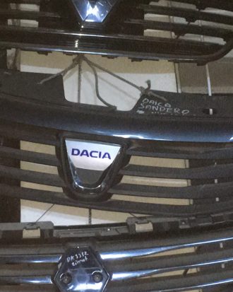 Dacıa sandero çıkma orjinal ön panjur