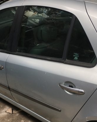 Renault laguna 2 çıkma hatasız sol kapı