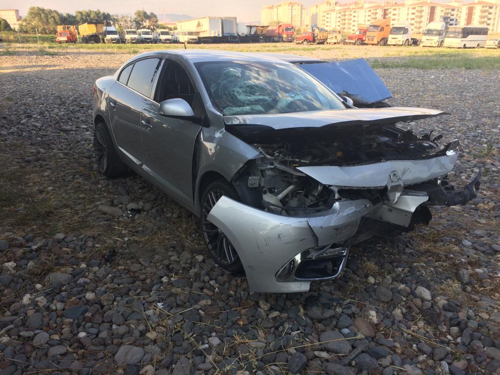 Renault fluence çıkma yedek parça Renault fluence çıkma yedek parça