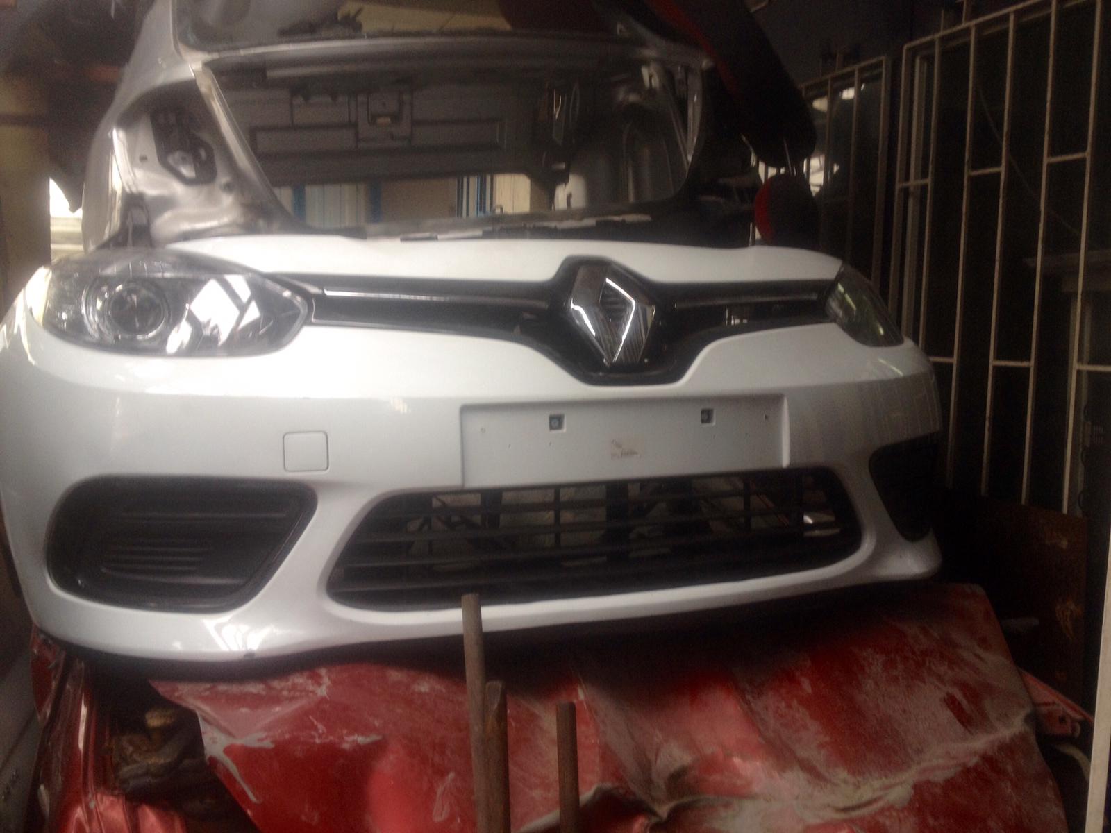 Renault fluence çıkma orjinal dolu ön tampon Renault fluence çıkma orjinal dolu ön tampon