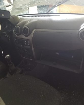 Dacıa duster çıkma komple dolu göğüs torpido