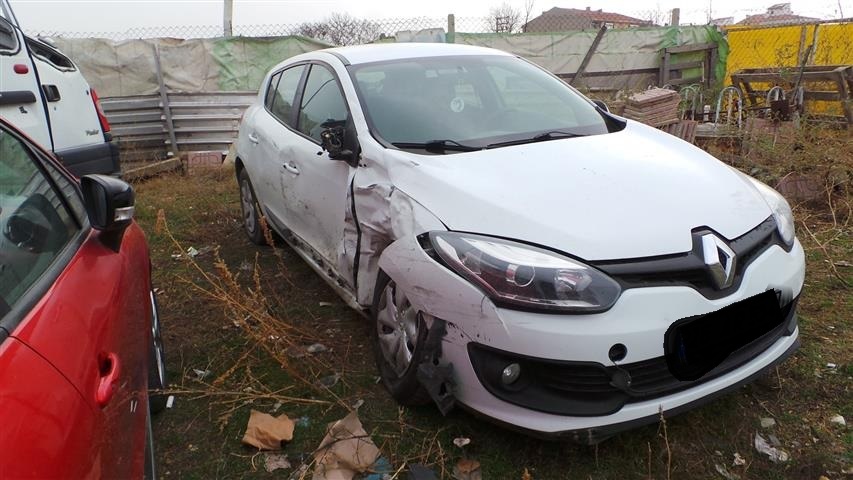Renault megane 3 çıkma parça Renault megane 3 çıkma parça