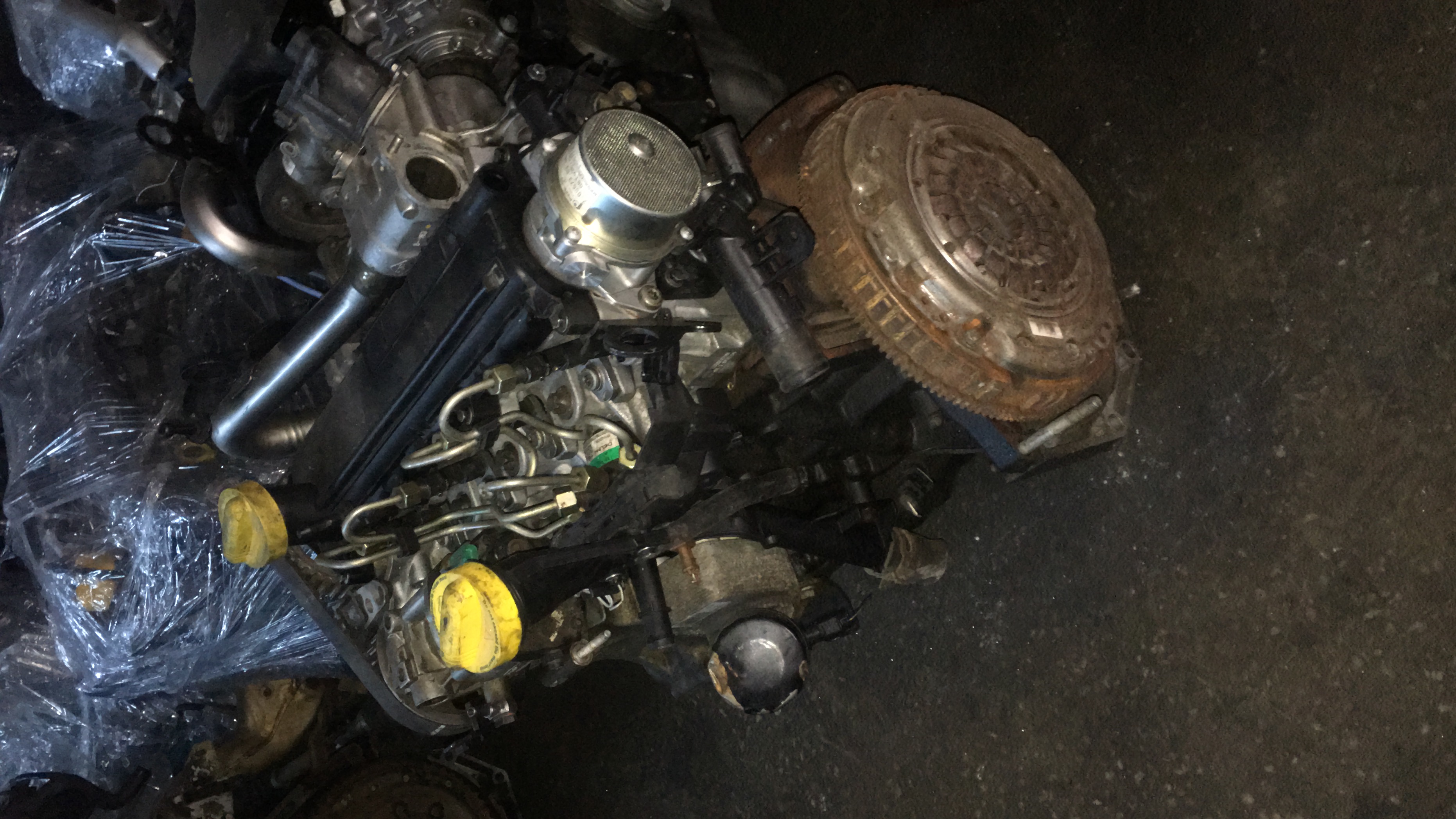 Renault kangoo 3 1.5 dizel K9K çıkma komple motor Renault kangoo 3 1.5 dizel K9K çıkma komple motor