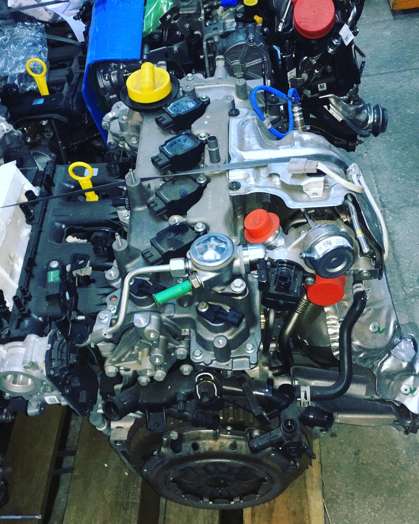 Renault clio 4 captur kadjar symbol 1.2 TCE H5F 403-408 sıfır sandık motor Renault clio 4 captur kadjar symbol 1.2 TCE H5F 403-408 sıfır sandık motor