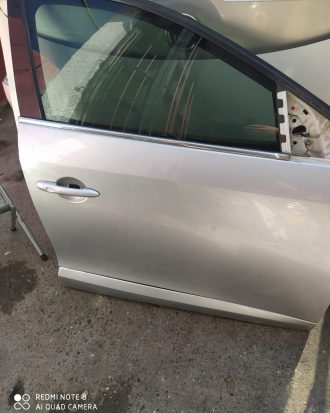 Renault fluence çıkma hatasız sağ ön kapı