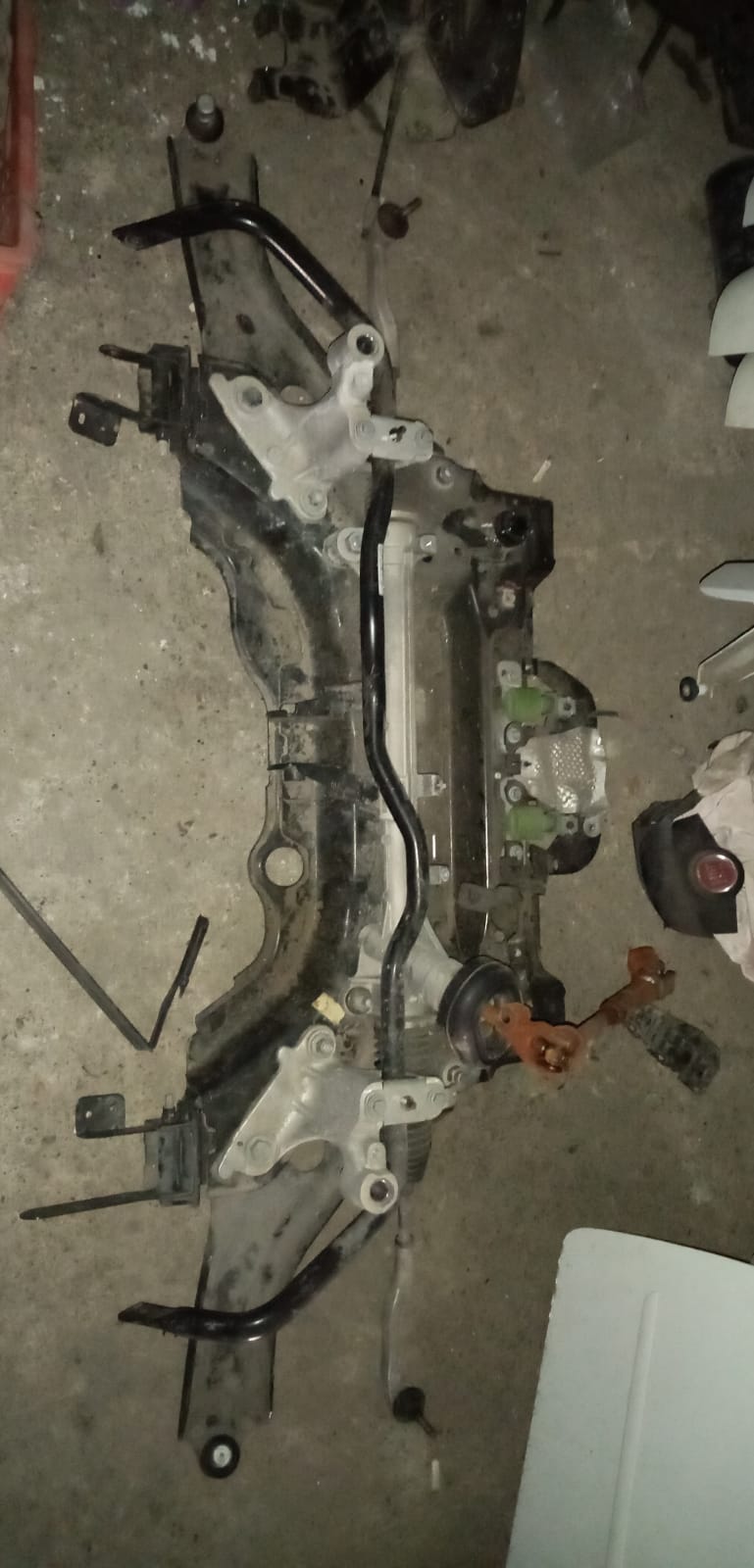 Renault megane 4 çıkma orjinal motor travesi Renault megane 4 çıkma orjinal motor travesi