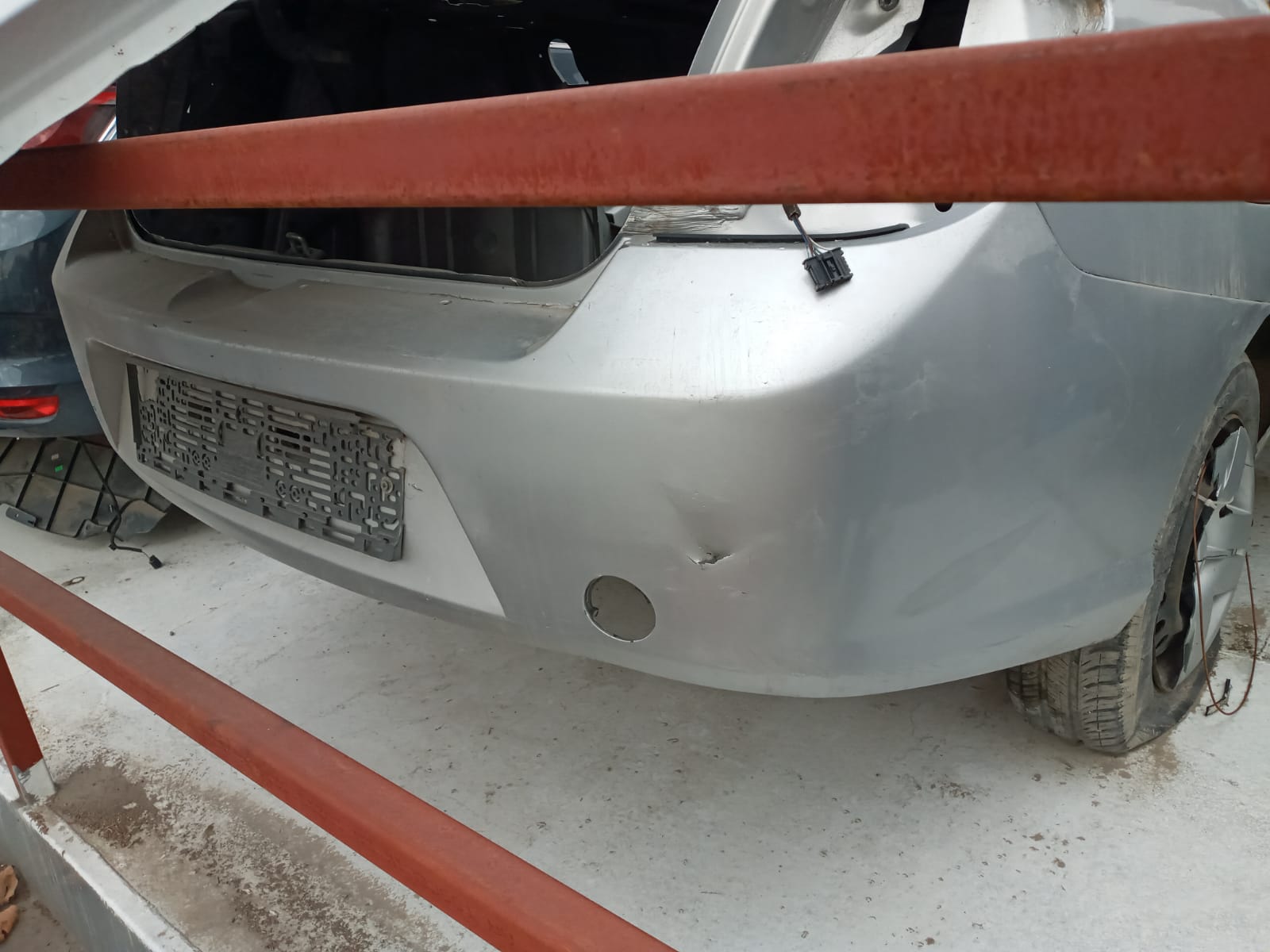 Renault symbol çıkma orjinal arka tampon Renault symbol çıkma orjinal arka tampon
