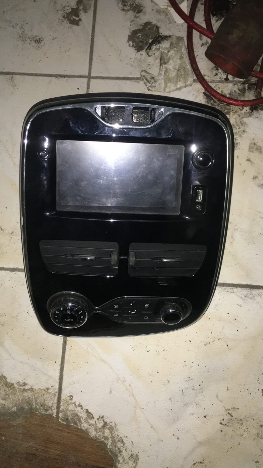 Renault clio 4 çıkma orjinal double teyp Renault clio 4 çıkma orjinal double teyp