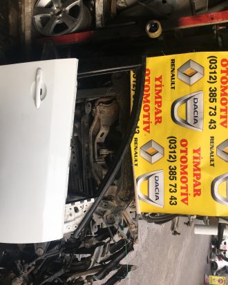Renault fluence çıkma beyaz renk sağ ön kapı