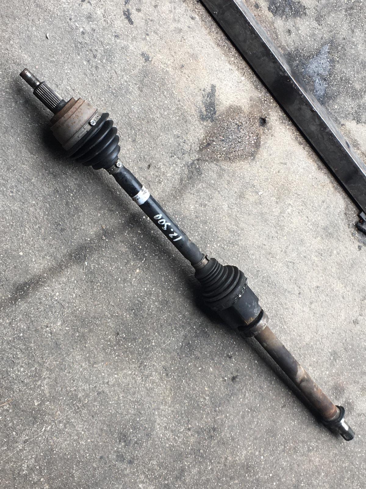 Renault latitude dizel otomatik çıkma orjinal sağ aks Renault latitude dizel otomatik çıkma orjinal sağ aks