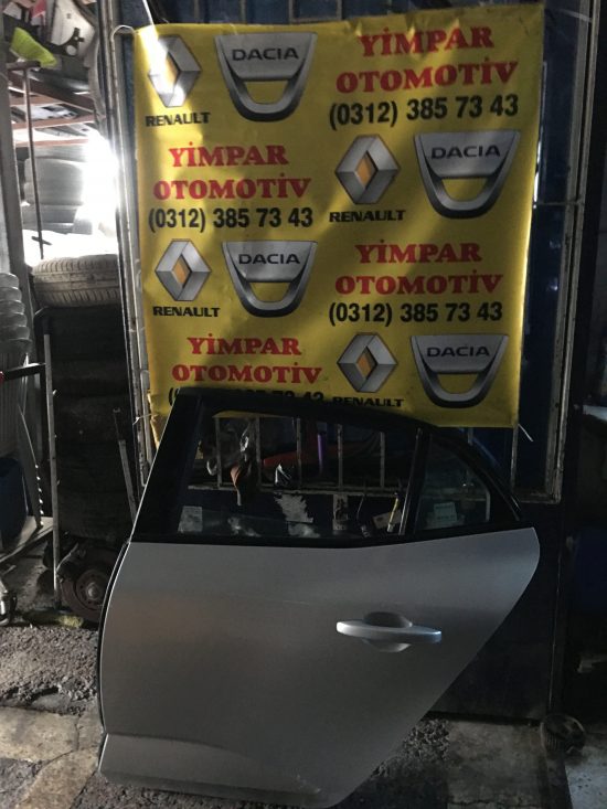 Renault megane 4 çıkma hatasız gri renk sol arka kapı