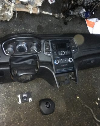 Renault megane 4 çıkma orjinal göğüs torpido airbag takımı