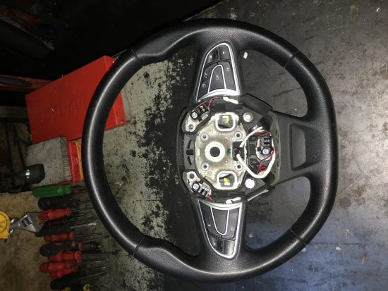 Renault megane 4 çıkma orjinal direksiyon simidi