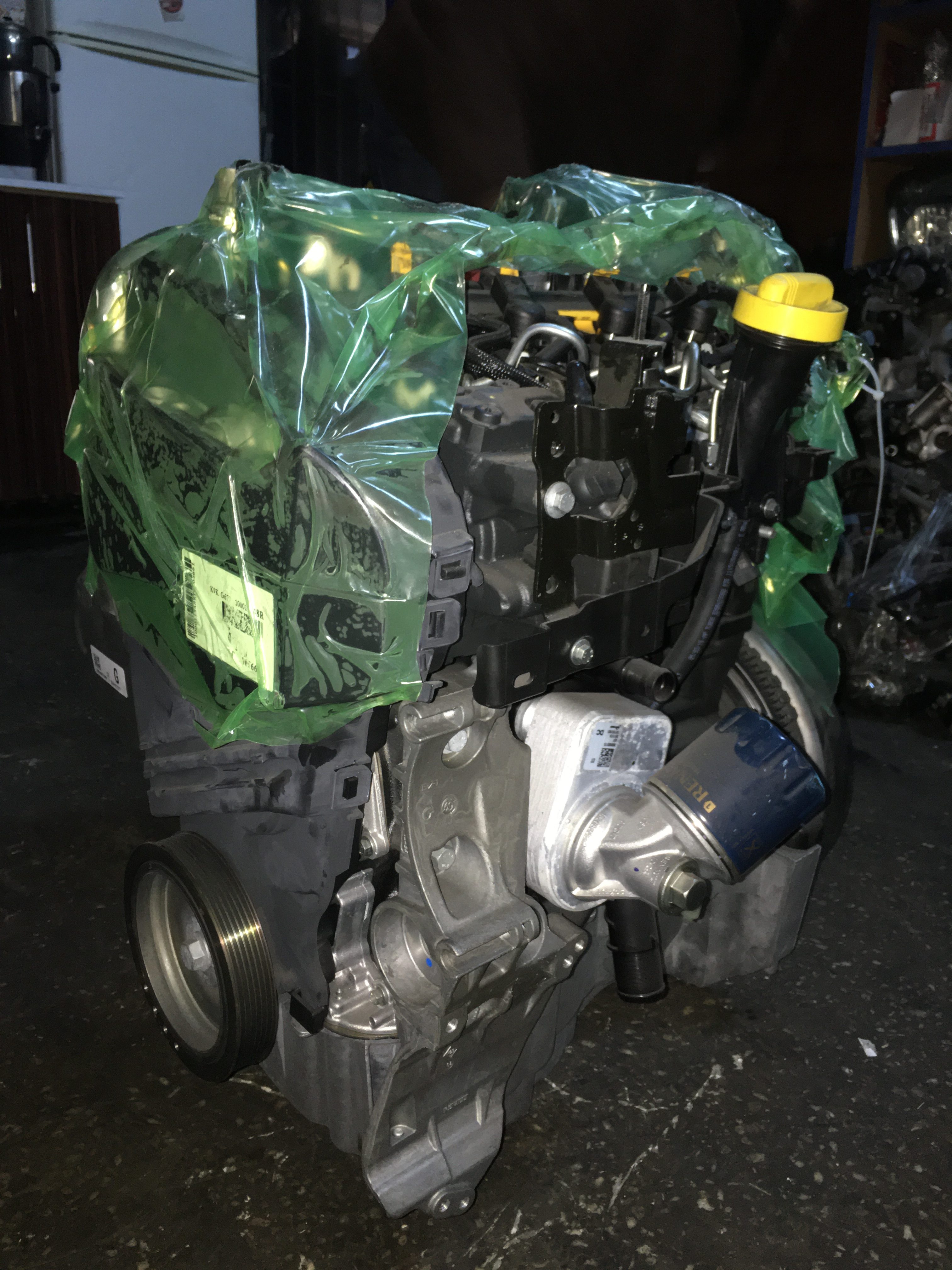 Dacıa duster megane 4 talisman 1.5 dizel 110 BG K9KG677 komple sıfır sandık motor Dacıa duster megane 4 talisman 1.5 dizel 110 BG K9KG677 komple sıfır sandık motor