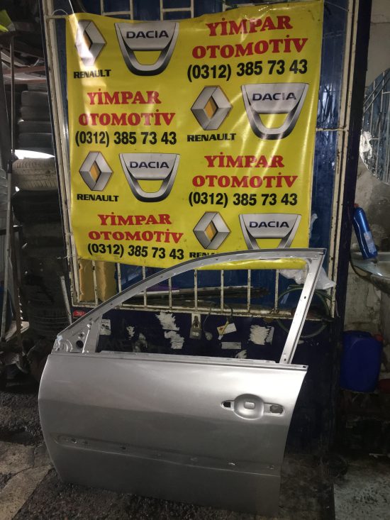 Renault megane 2 çıkma hatasız gri renk sol ön kapı Renault megane 2 çıkma hatasız gri renk sol ön kapı
